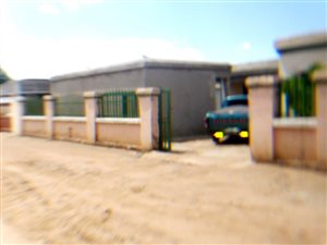 3 Bed House in Langaville