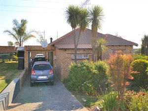 3 Bed House in Esther Park