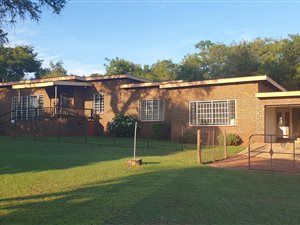 5 ha Farm in Rietfontein