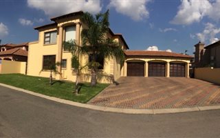 5 Bedroom House in Sonneveld