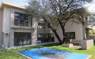 5 Bedroom House in Hazeldean (Silverlakes Surroundings)