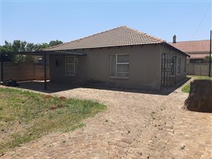 3 Bed House in Dersley