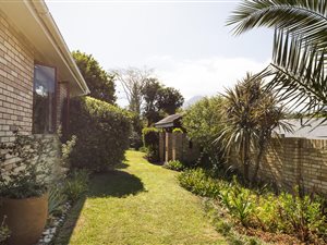3 Bed House in Eden