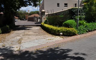 4 Bedroom Townhouse in Meyerspark