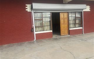125 m² Commercial space in Mdantsane