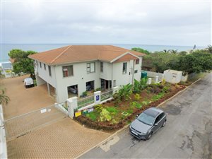 4 Bed Townhouse in Uvongo