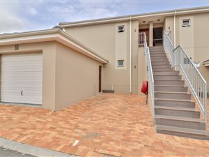 2 Bed Apartment in Burgundy Estate