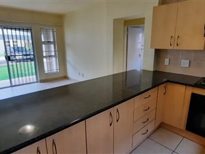 2 Bed Flat in Jansen Park