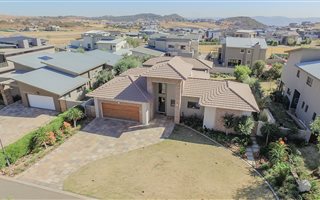 3 Bedroom House in Eye of Africa