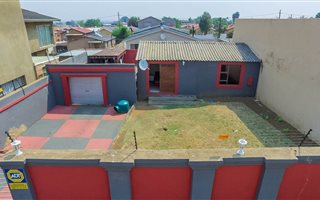 3 Bedroom House in Eldorado Park