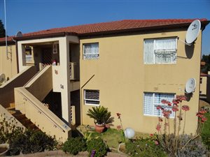 2 Bed Townhouse in Vanderbijlpark SW