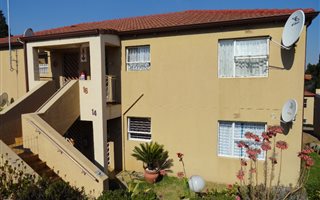 2 Bedroom Townhouse in Vanderbijlpark SW