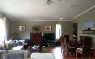 2 Bedroom House in Bryanston