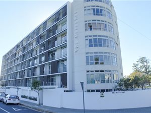 2 Bed Apartment in Claremont Upper