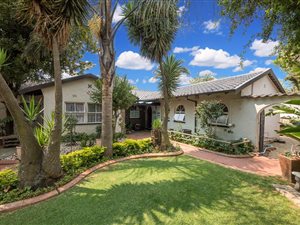 4 Bed House in Aston Manor