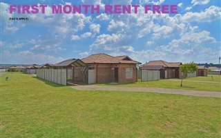 2 Bedroom House in Clayville
