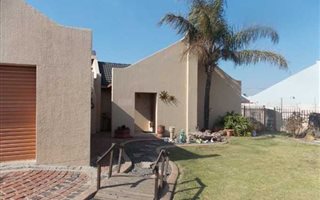 3 Bedroom House in Denneoord
