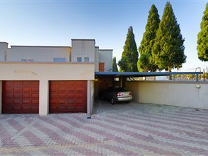 3 Bed Townhouse in Oakdene