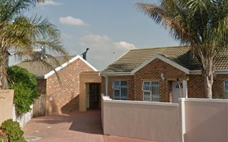 2 Bedroom House in Vredekloof Heights