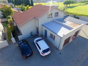 2 Bed Duplex in Oakdene