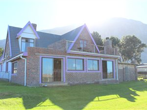 4 Bed House in Bettys Bay