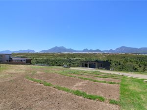 596 m² Land available in Welgelegen