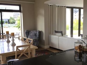 3 Bed House in Noordhoek