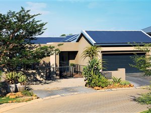 4 Bed House in Helderfontein Estate