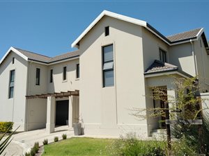 3 Bed House in Graanendal