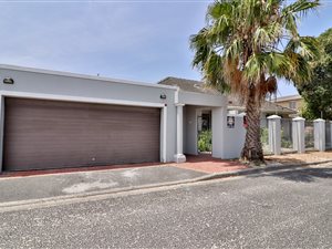 3 Bed House in Penlyn Estate