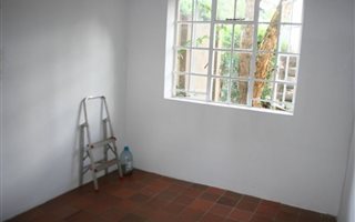1 Bedroom Garden Cottage in Greenside