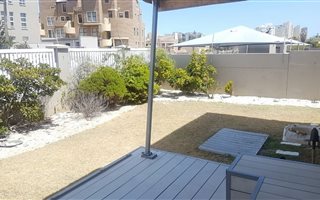 2 Bedroom Apartment in Bloubergrant
