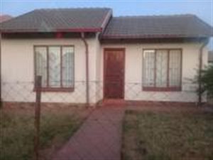 2 Bed House in Rustenburg North