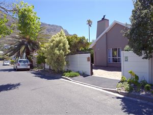 4 Bed House in Lakeside