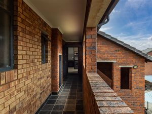 2 Bed Apartment in Johannesburg Central
