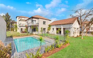 2 Bedroom Apartment in Douglasdale
