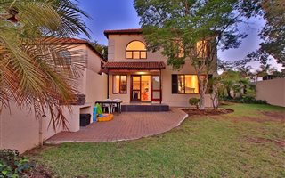 3 Bedroom Cluster in Lonehill