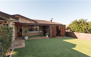 3 Bedroom House in Briza