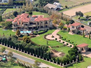 5 Bed House in Saddlebrook Estate