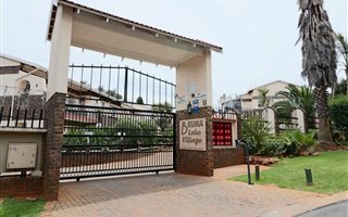 3 Bedroom Apartment in Bruma
