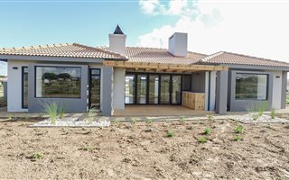 3 Bedroom House in Langebaan Country Estate