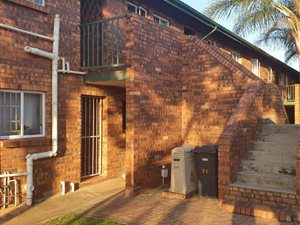 2 Bed Townhouse in Highveld