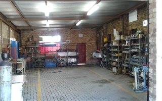 800 m² Industrial space in Alrode