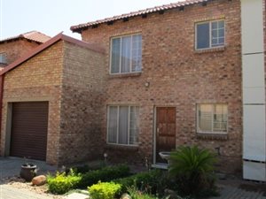 3 Bed Townhouse in Akasia