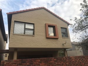 3 Bed Townhouse in Bronberg