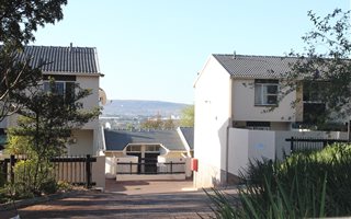 3 Bedroom Townhouse in La Montagne