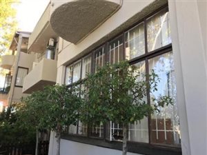 2 Bed Apartment in Sea Point