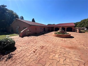 2.2 ha Farm in Helderblom