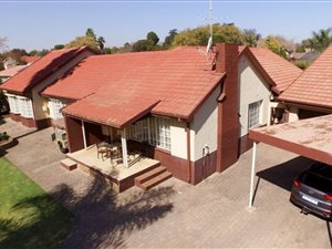 5 Bed House in Allen Grove