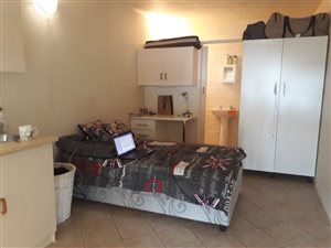 1 Bed Garden Cottage in Uniepark